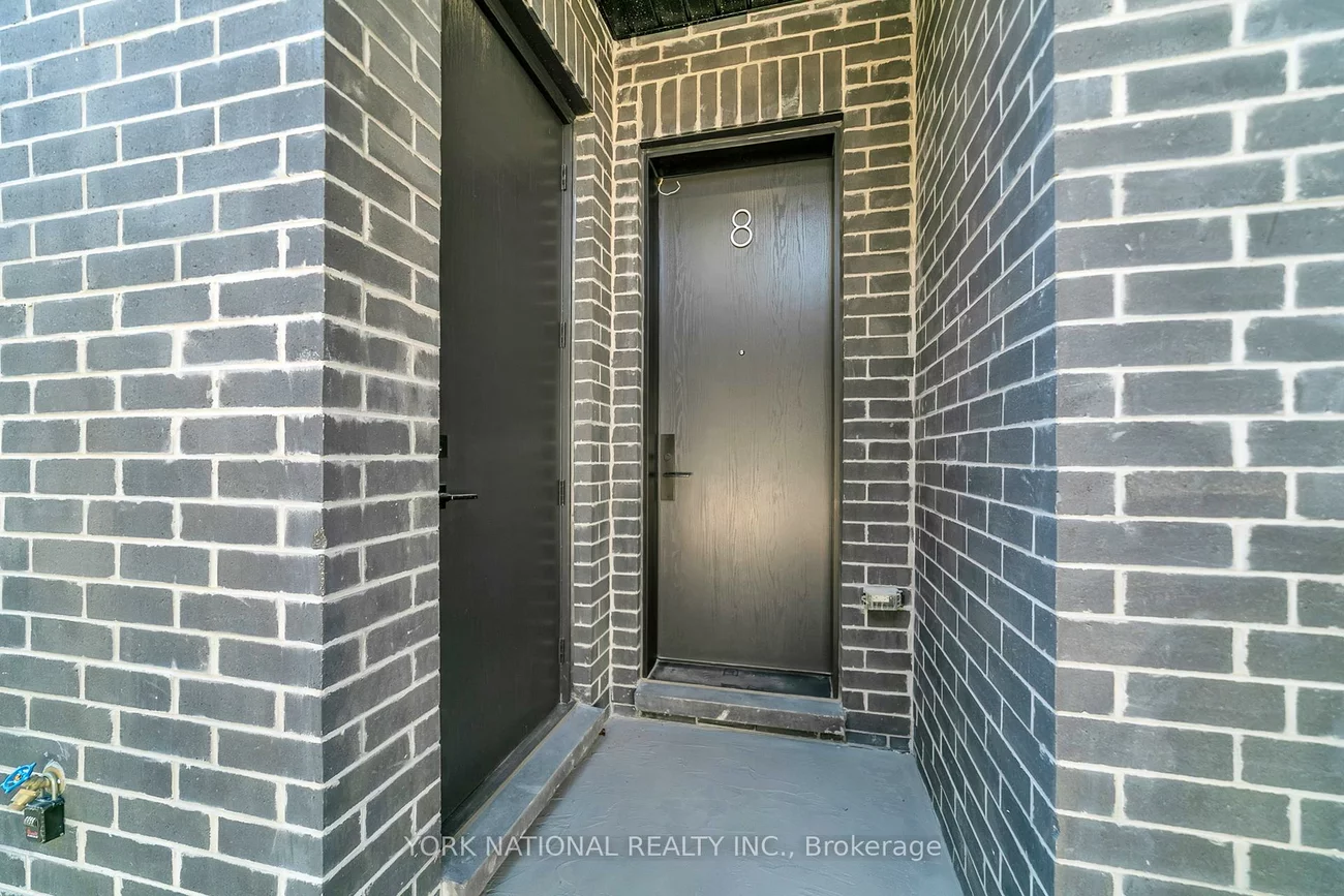 59, Charles, Central Newmarket, Newmarket