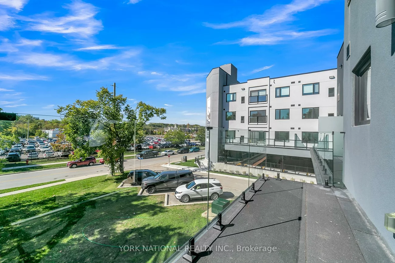 59, Charles, Central Newmarket, Newmarket