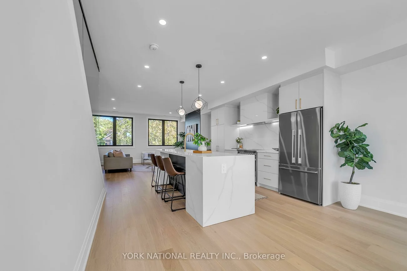 59, Charles, Central Newmarket, Newmarket