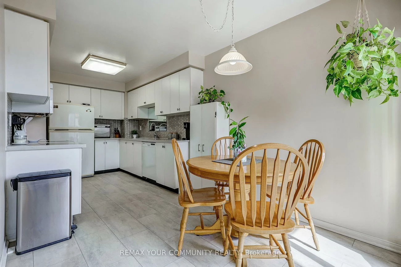 923, Caribou Valley, Armitage, Newmarket