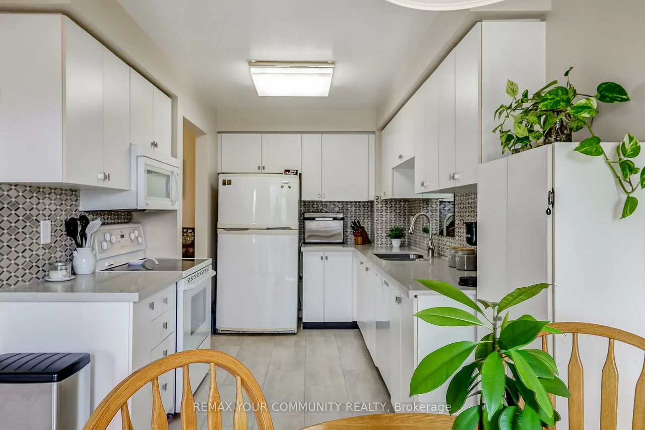 923, Caribou Valley, Armitage, Newmarket