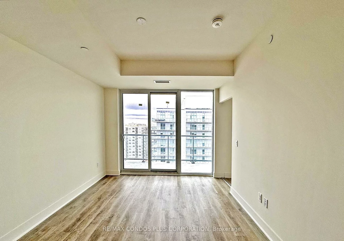 185, Deerfield, Central Newmarket, Newmarket