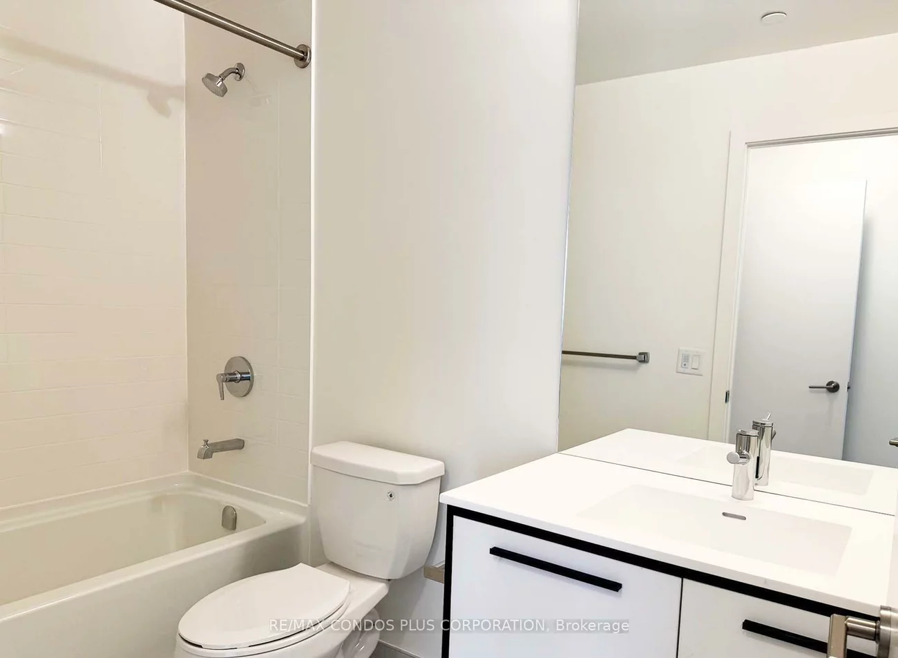 185, Deerfield, Central Newmarket, Newmarket