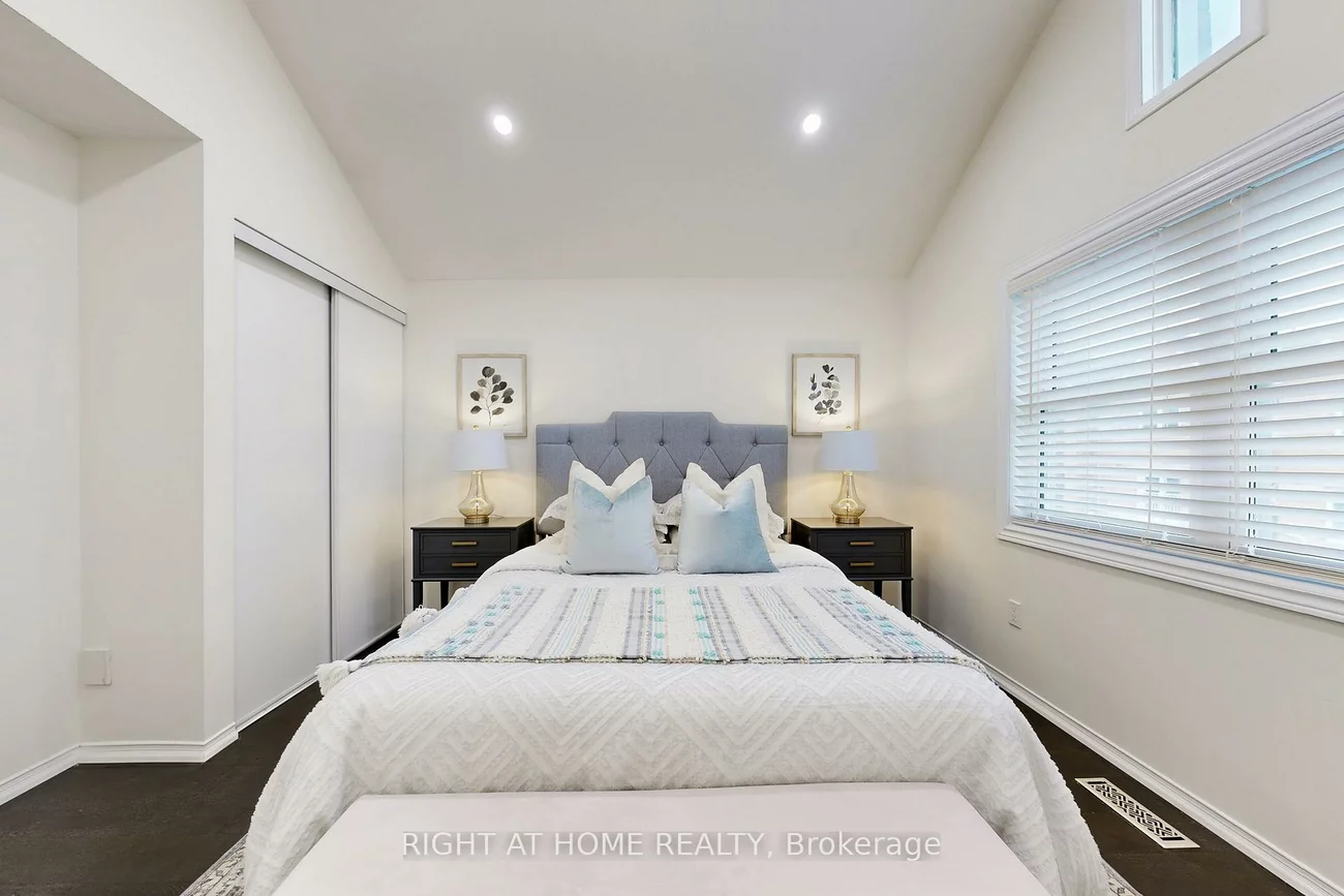 18, Brandy Lane, Central Newmarket, Newmarket