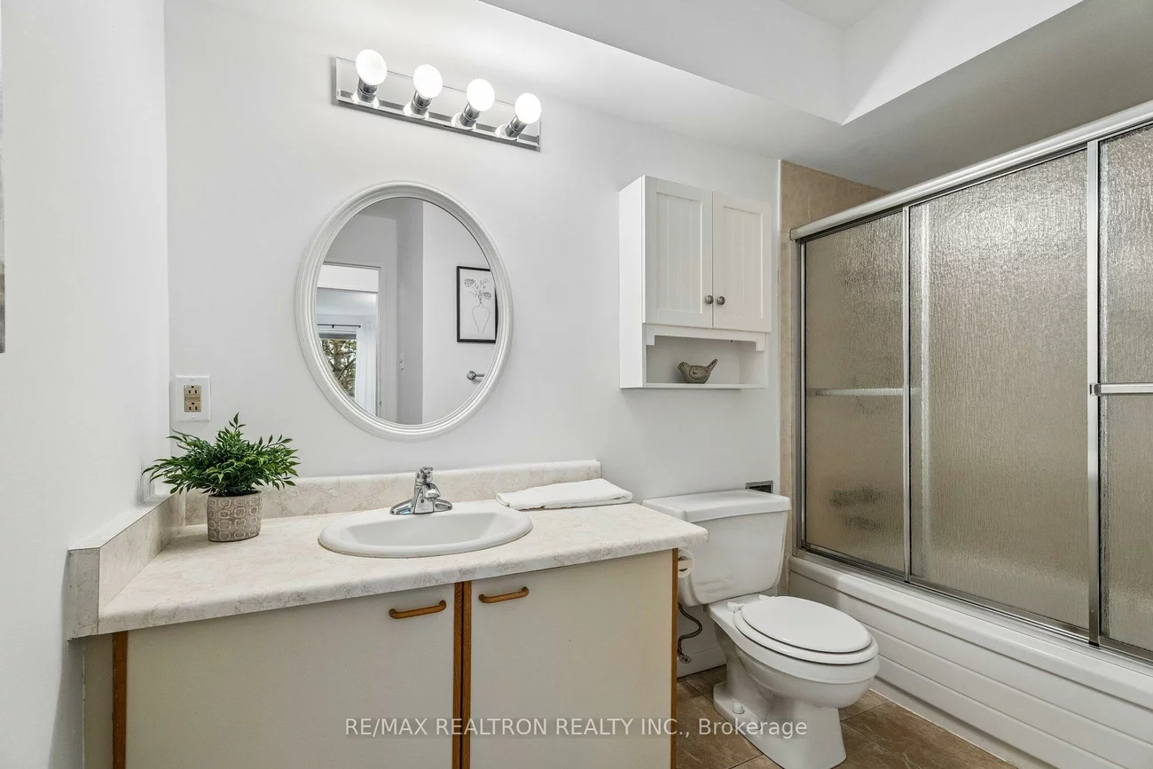 155, Main, Bristol-London, Newmarket