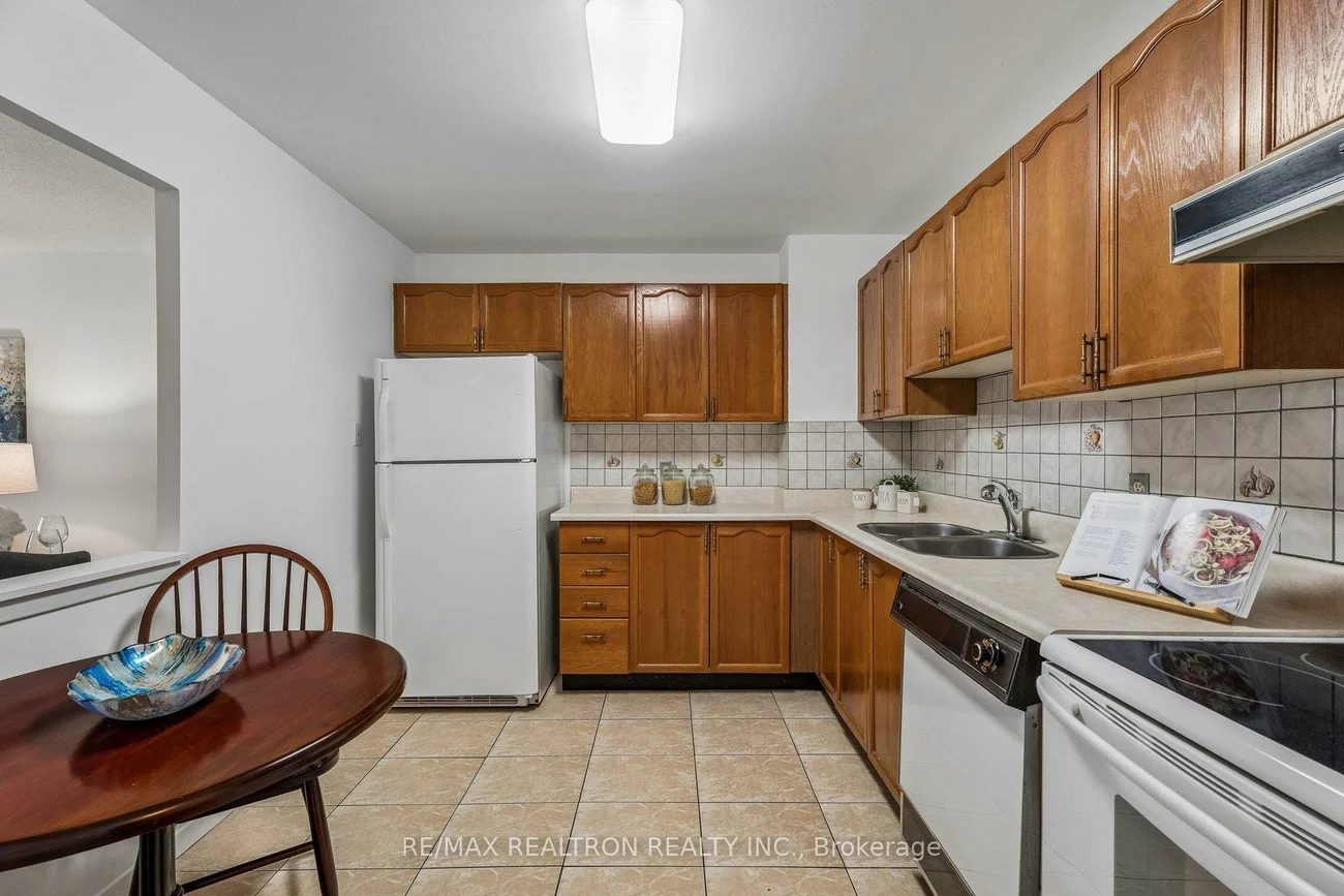 155, Main, Bristol-London, Newmarket