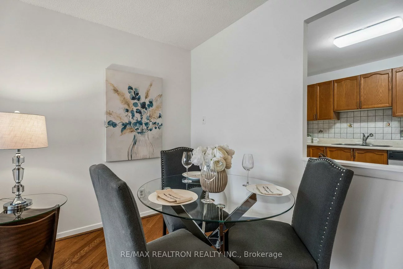 155, Main, Bristol-London, Newmarket