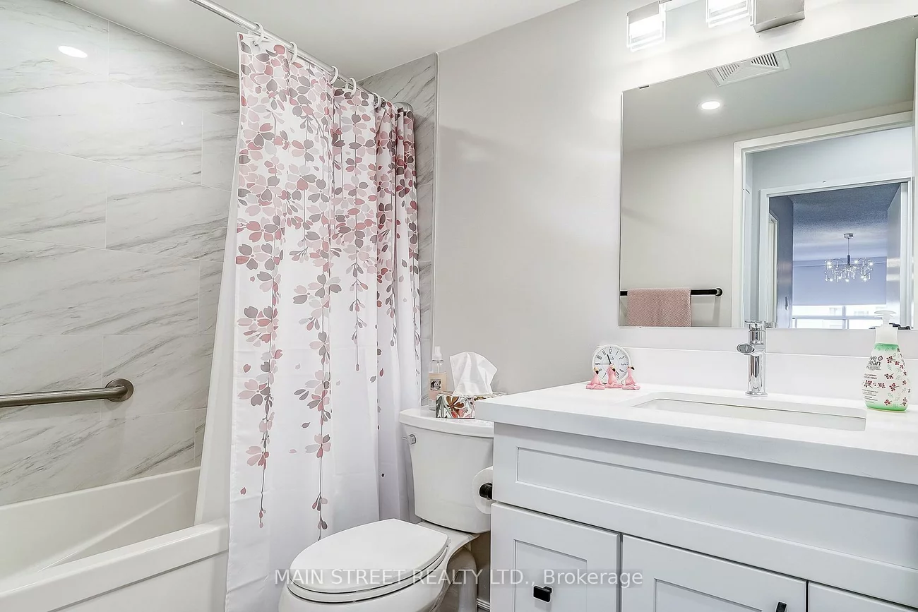 250, Davis, Central Newmarket, Newmarket