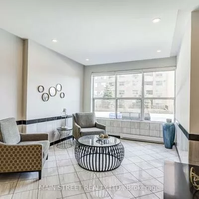 250, Davis, Central Newmarket, Newmarket