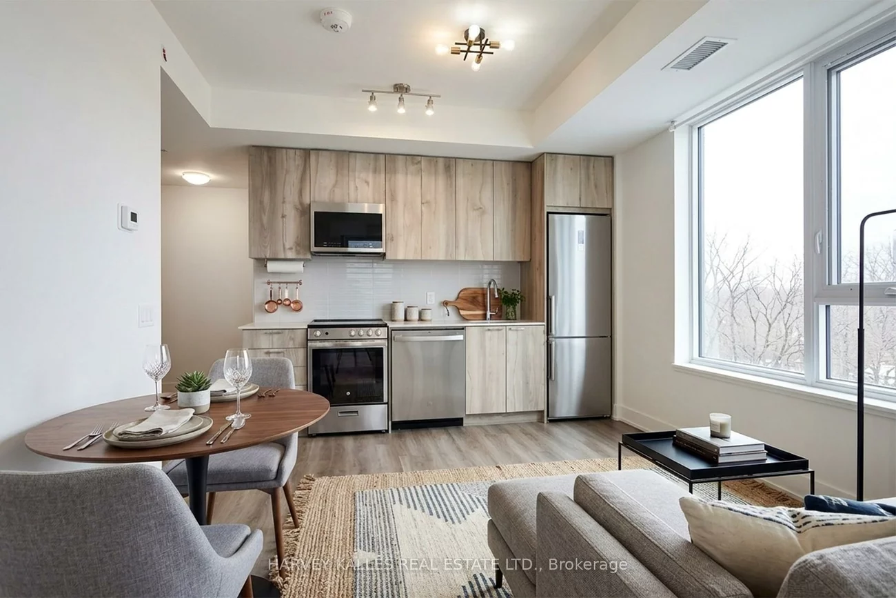 185, Deerfield, Central Newmarket, Newmarket