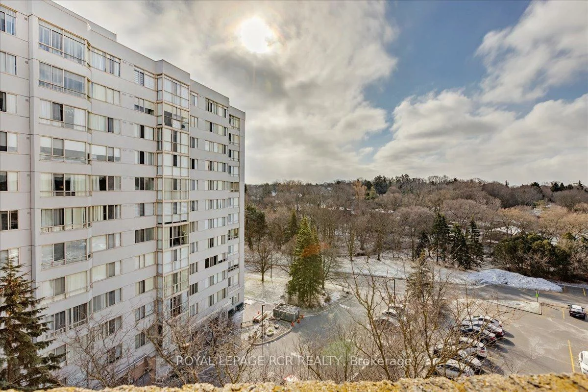 260, Davis, Central Newmarket, Newmarket