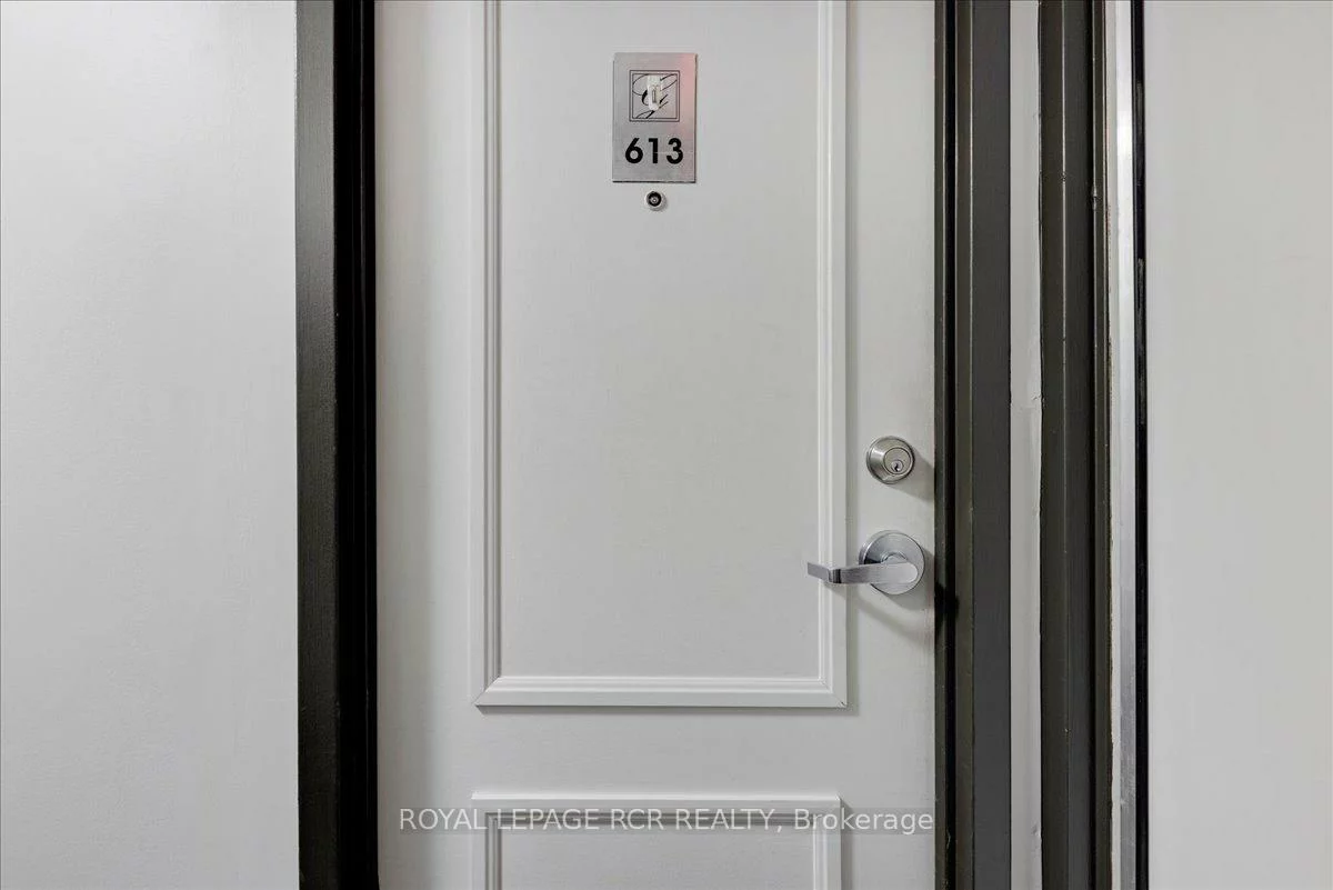 260, Davis, Central Newmarket, Newmarket