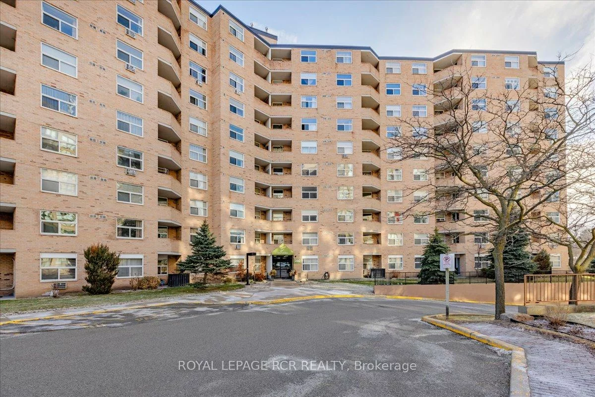 260, Davis, Central Newmarket, Newmarket