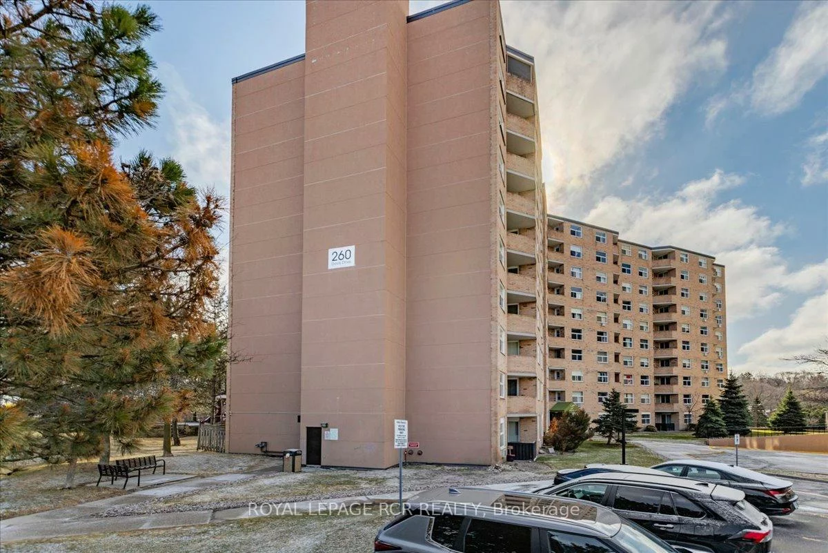 260, Davis, Central Newmarket, Newmarket