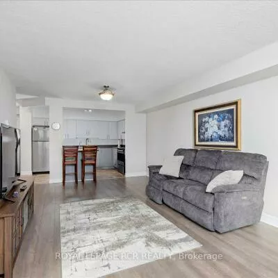 260, Davis, Central Newmarket, Newmarket
