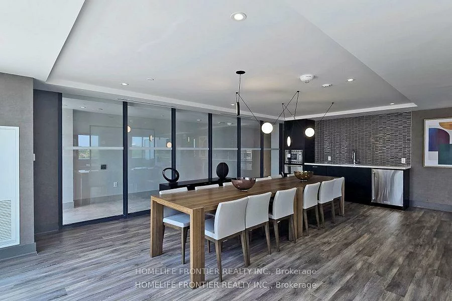 185, Deerfield, Central Newmarket, Newmarket