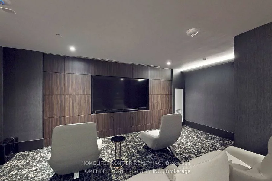 185, Deerfield, Central Newmarket, Newmarket