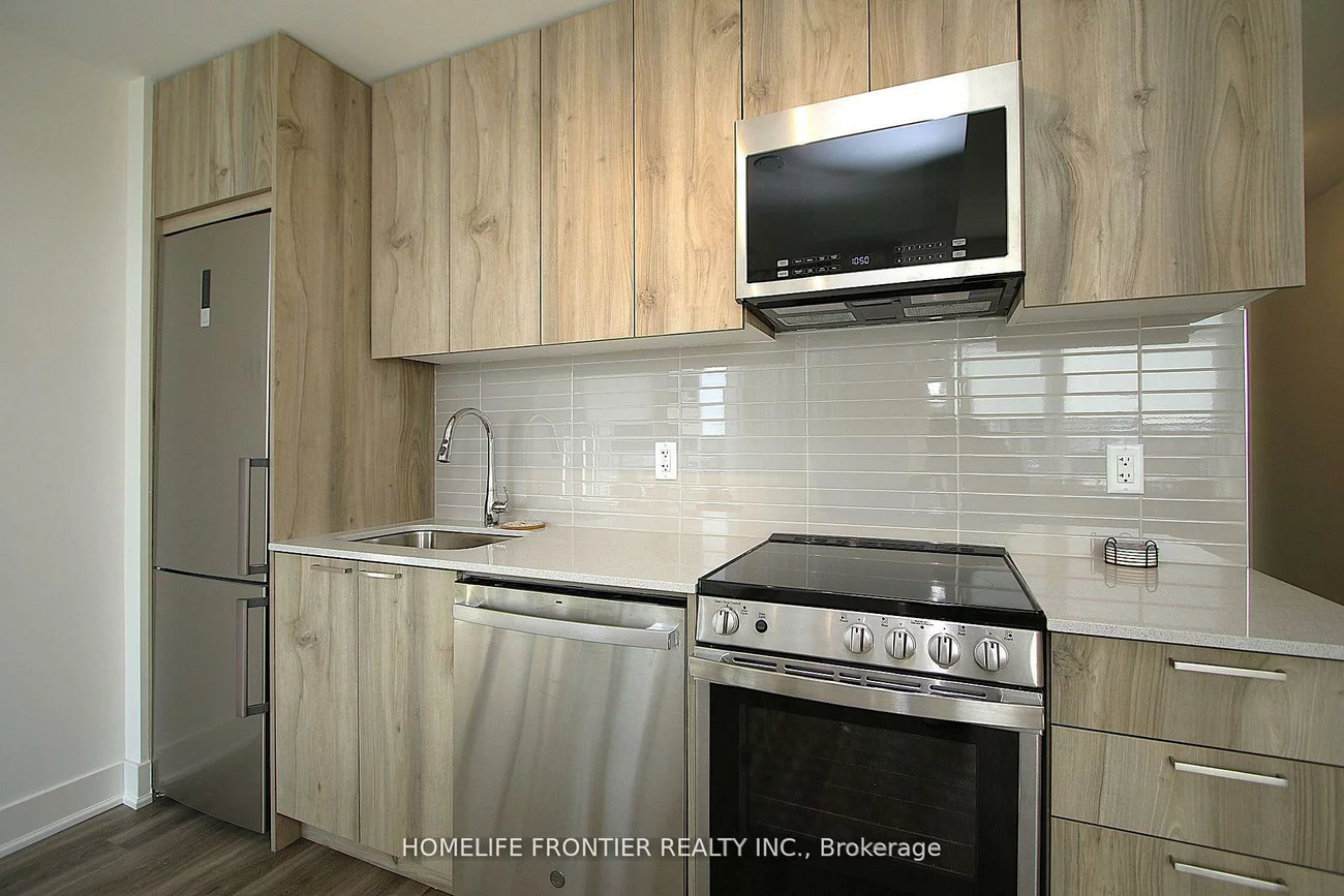 185, Deerfield, Central Newmarket, Newmarket