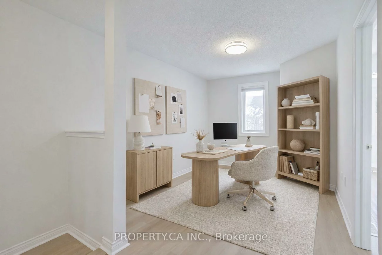 1051, On Bogart, Gorham-College Manor, Newmarket