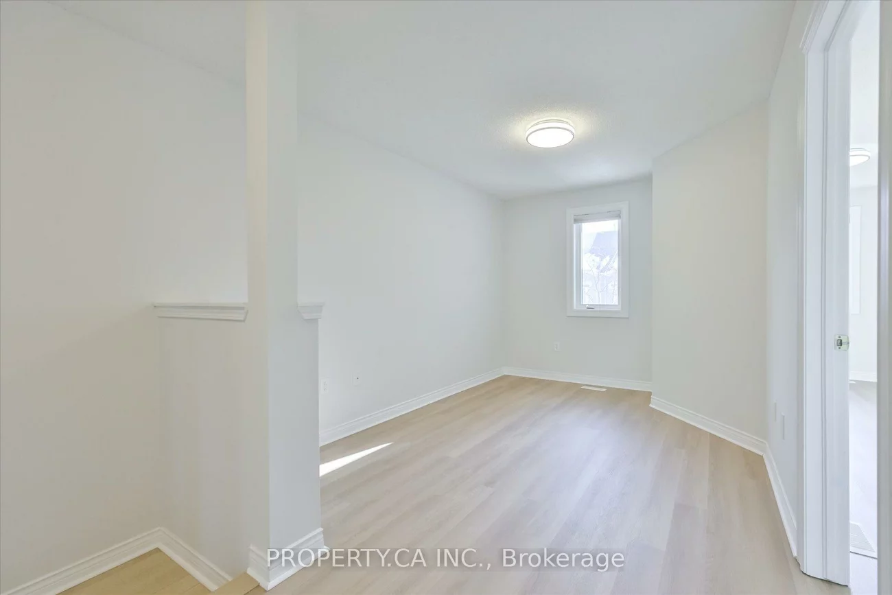 1051, On Bogart, Gorham-College Manor, Newmarket