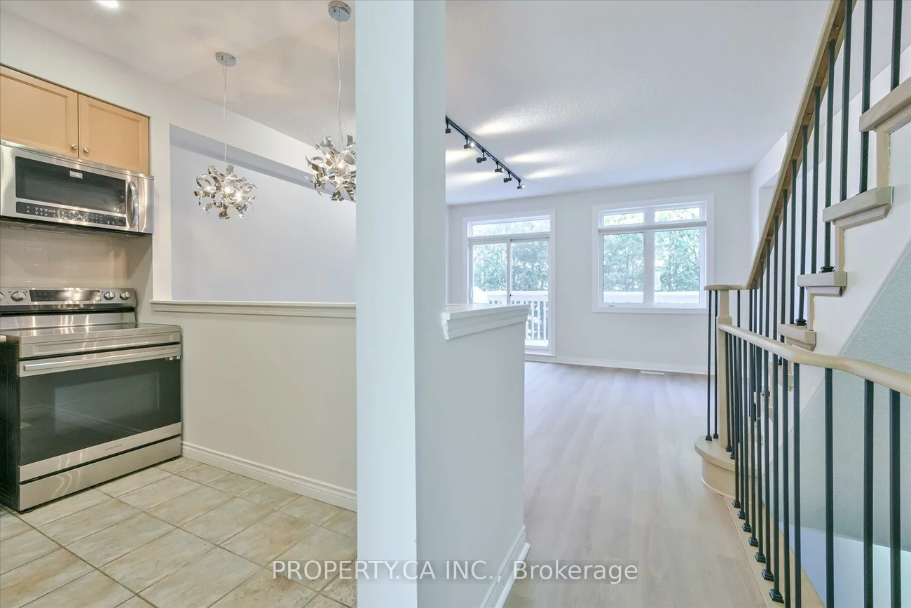 1051, On Bogart, Gorham-College Manor, Newmarket