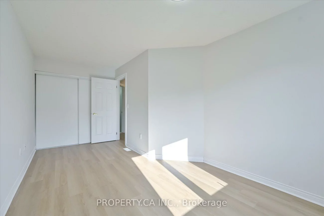1051, On Bogart, Gorham-College Manor, Newmarket