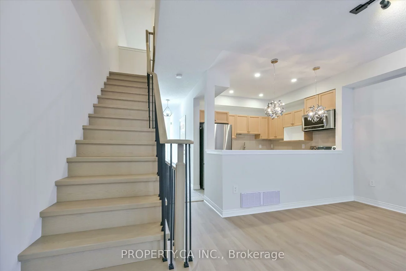 1051, On Bogart, Gorham-College Manor, Newmarket