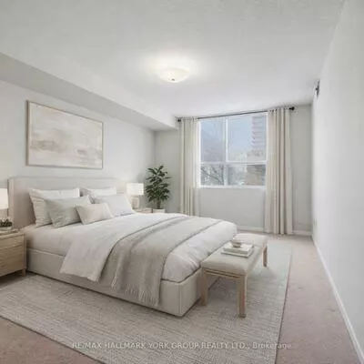 250, Davis, Central Newmarket, Newmarket