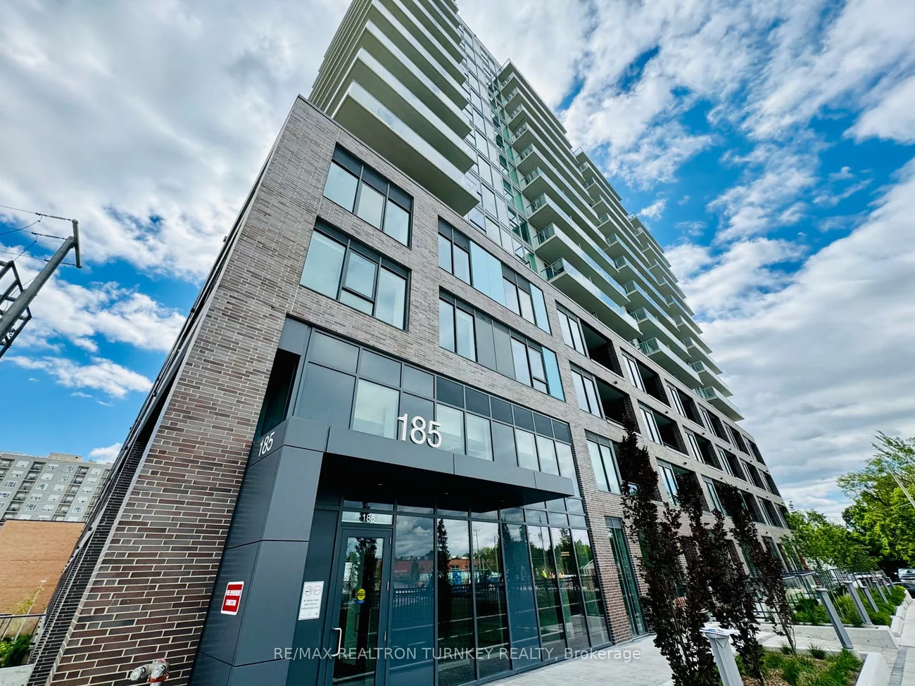 185, Deerfield, Central Newmarket, Newmarket