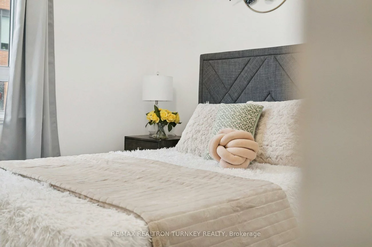 185, Deerfield, Central Newmarket, Newmarket