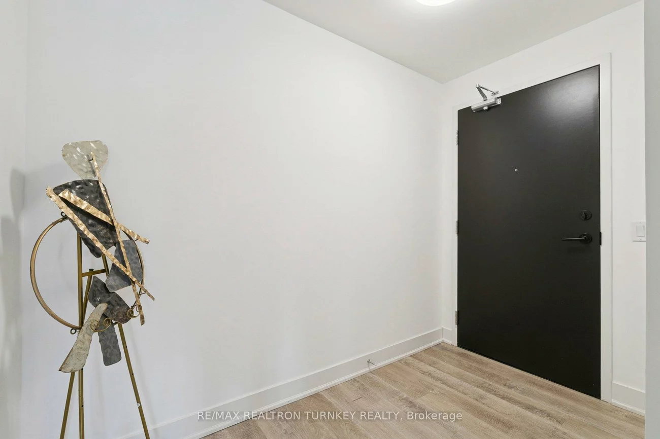 185, Deerfield, Central Newmarket, Newmarket