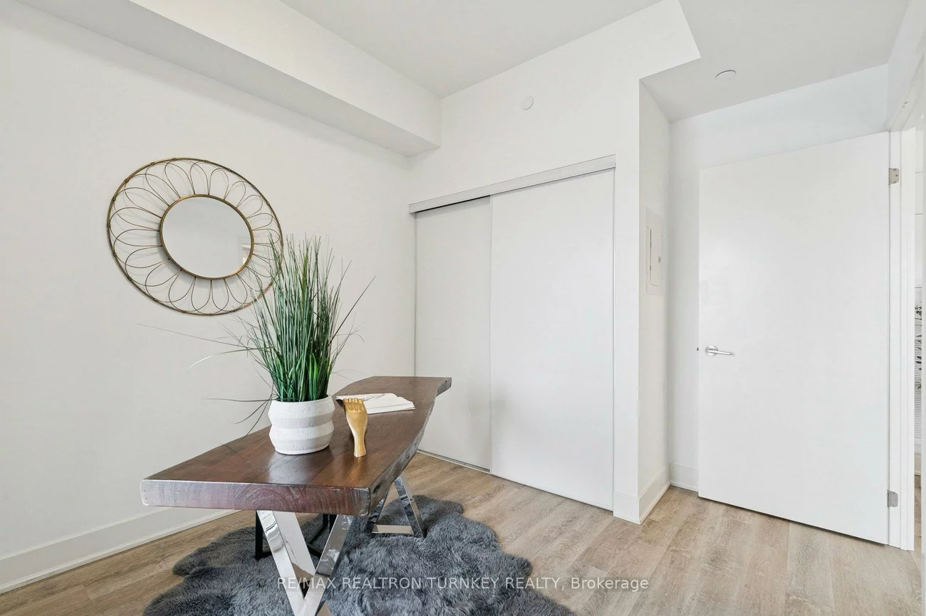 185, Deerfield, Central Newmarket, Newmarket