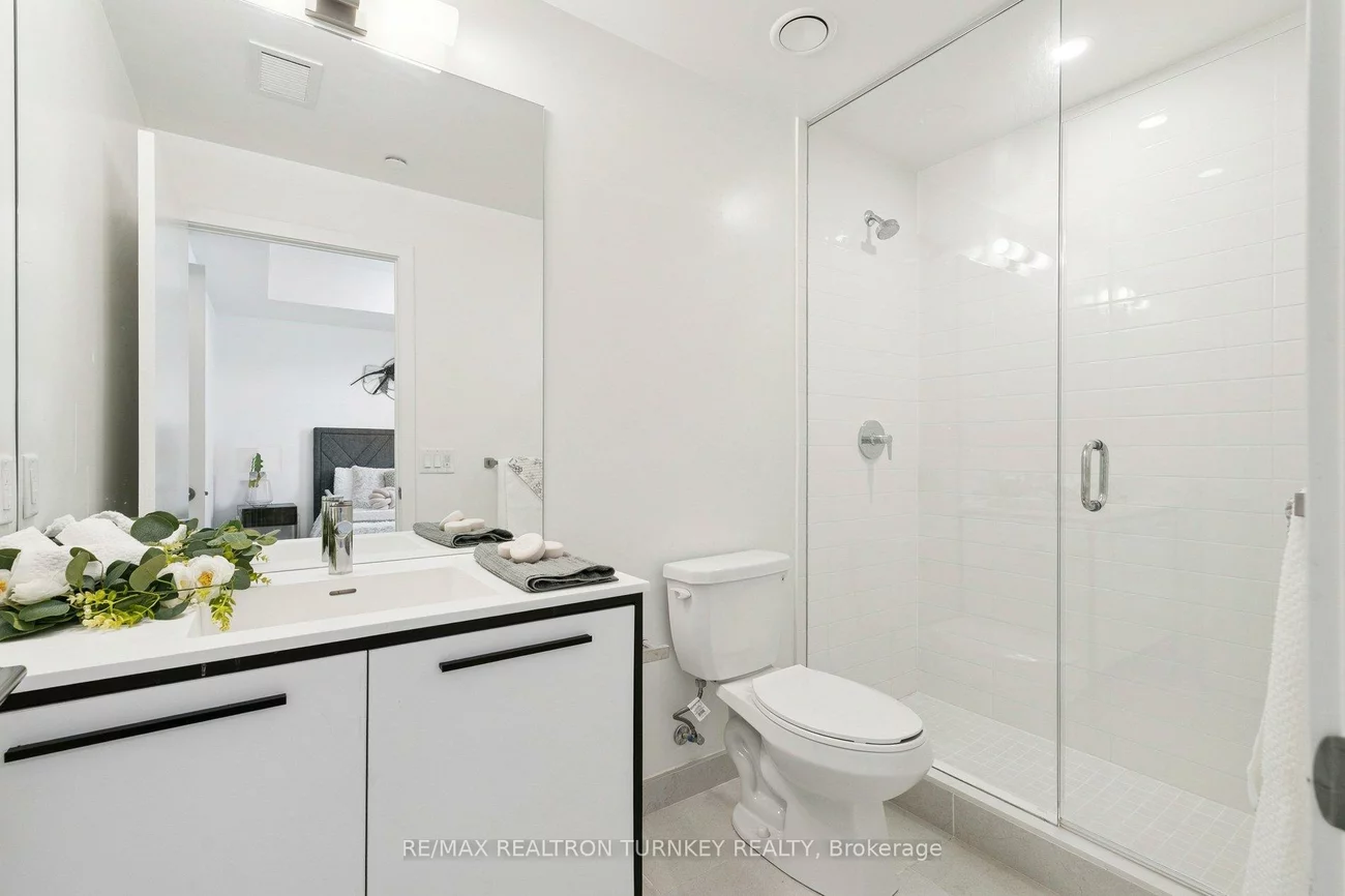 185, Deerfield, Central Newmarket, Newmarket