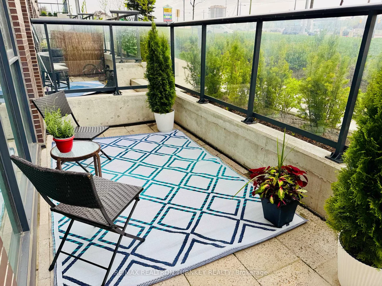 185, Deerfield, Central Newmarket, Newmarket