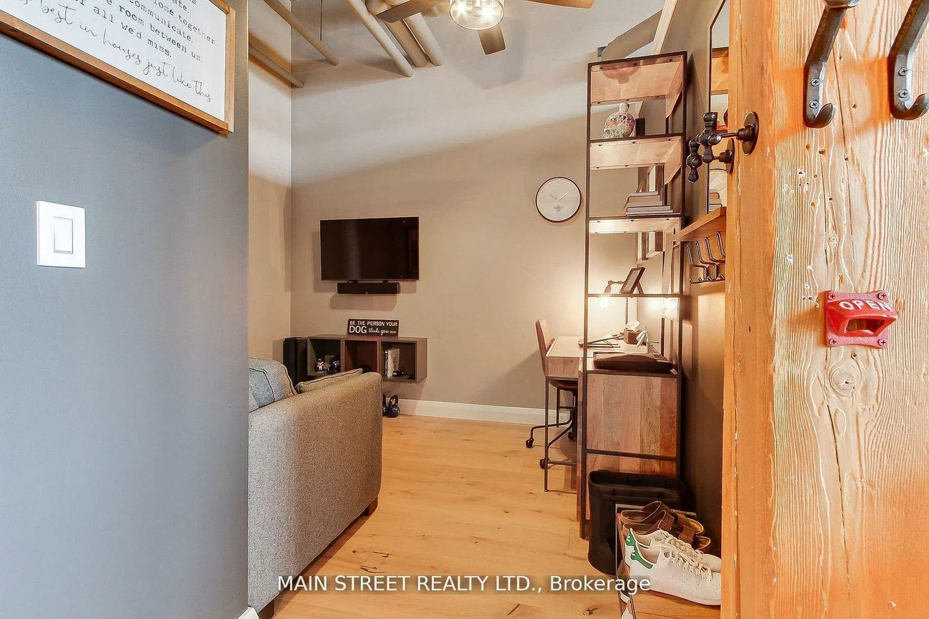 543, Timothy, Central Newmarket, Newmarket