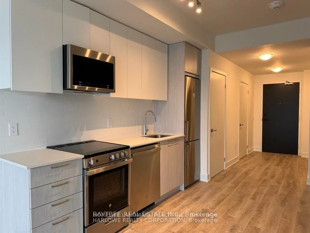 185, Deerfield, Central Newmarket, Newmarket