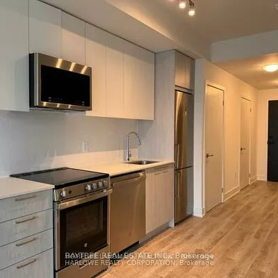 185, Deerfield, Central Newmarket, Newmarket