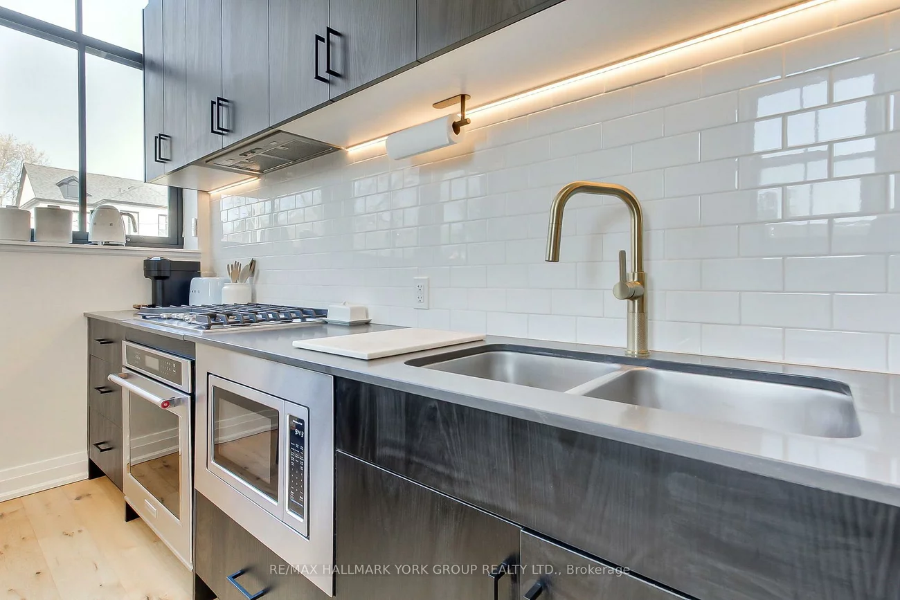 400, Park, Central Newmarket, Newmarket