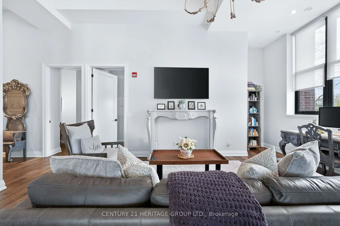 400, Park, Central Newmarket, Newmarket