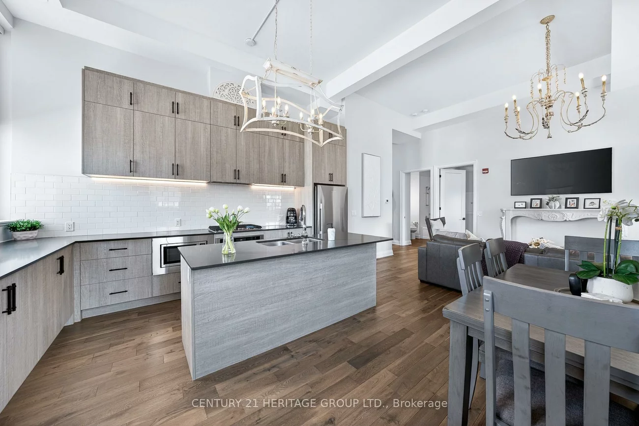 400, Park, Central Newmarket, Newmarket