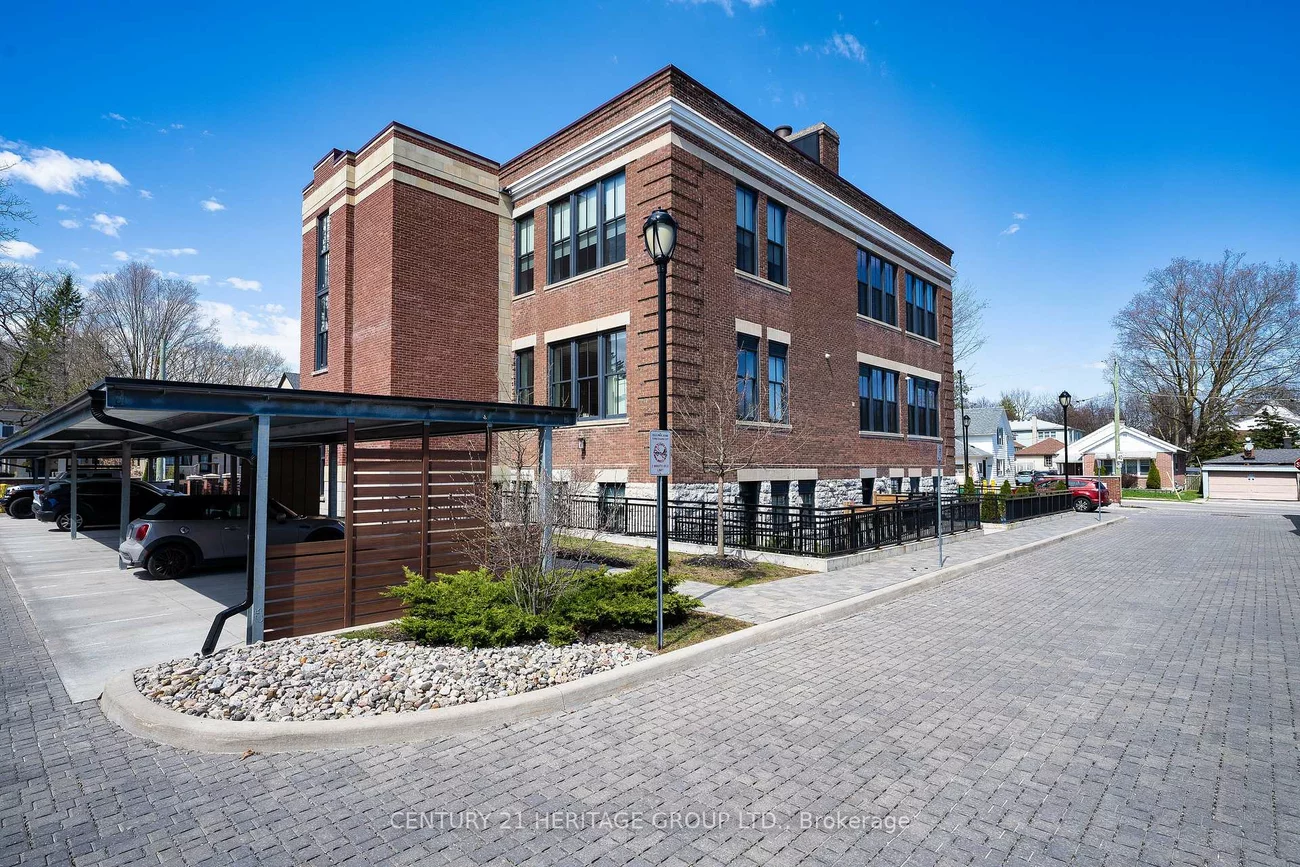 400, Park, Central Newmarket, Newmarket