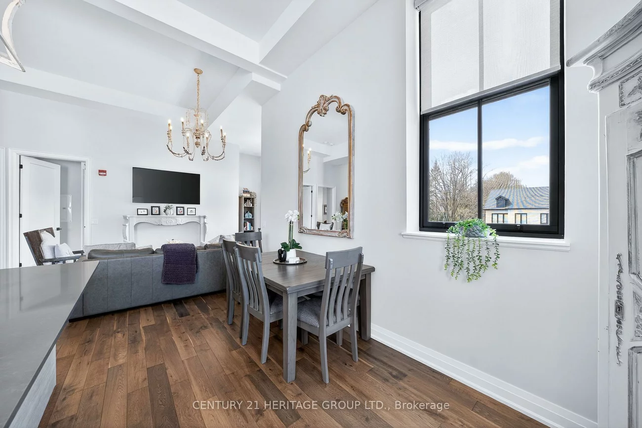 400, Park, Central Newmarket, Newmarket