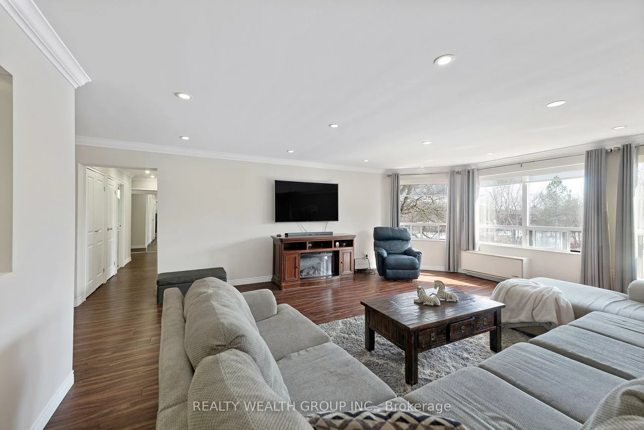 155, Main, Bristol-London, Newmarket