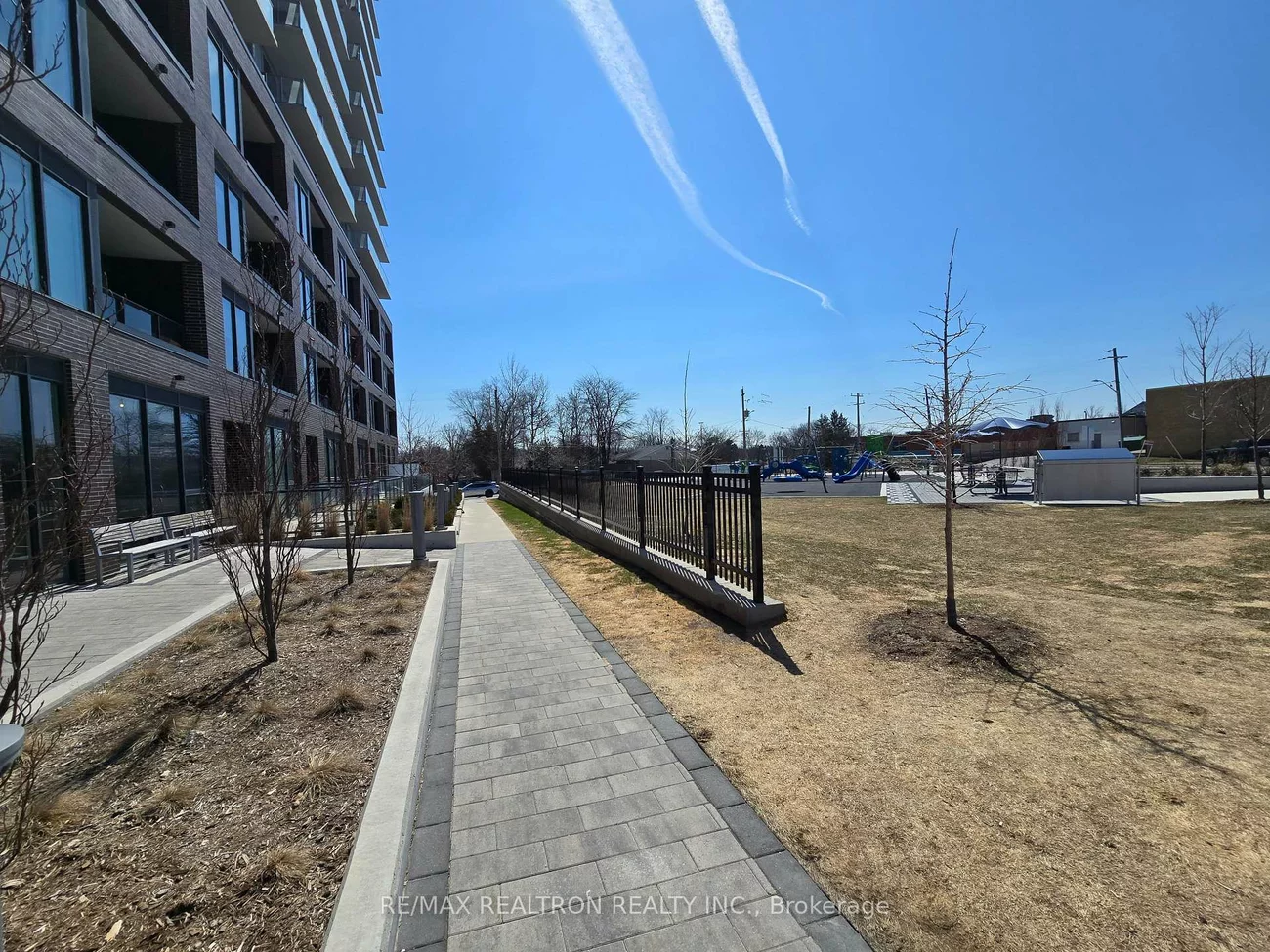 185, Deerfield, Central Newmarket, Newmarket