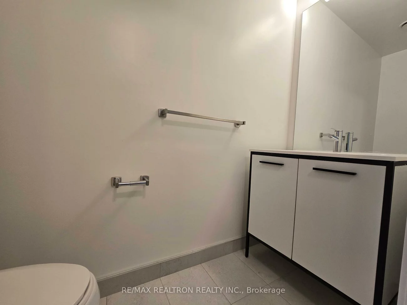 185, Deerfield, Central Newmarket, Newmarket