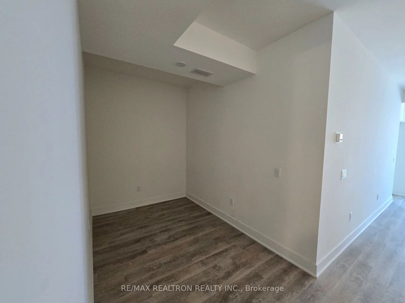 185, Deerfield, Central Newmarket, Newmarket