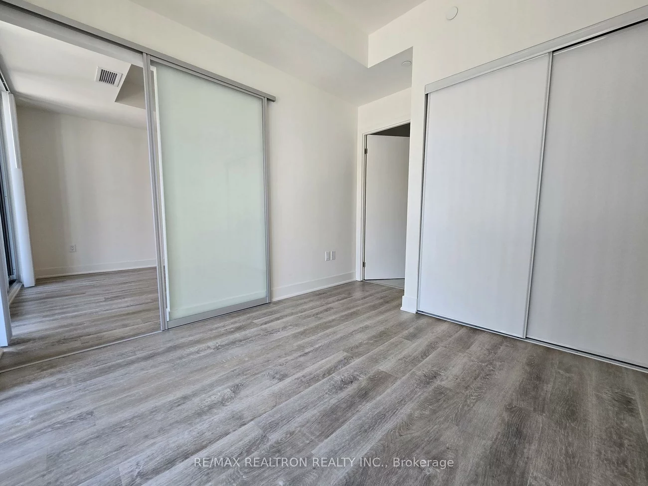 185, Deerfield, Central Newmarket, Newmarket