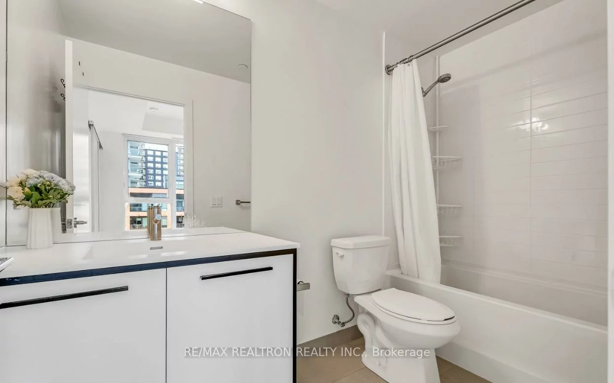 185, Deerfield, Central Newmarket, Newmarket