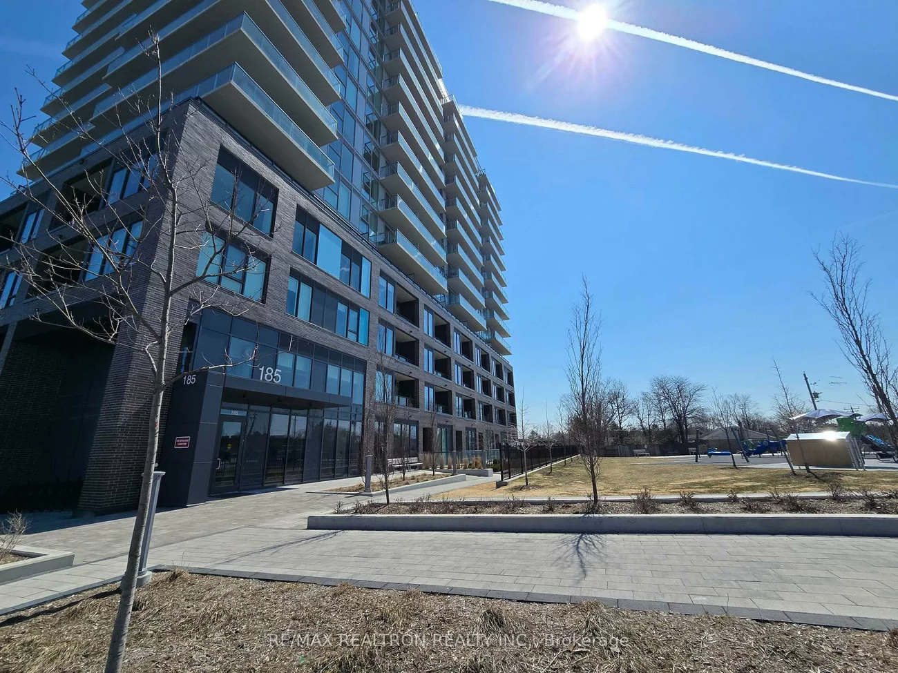 185, Deerfield, Central Newmarket, Newmarket