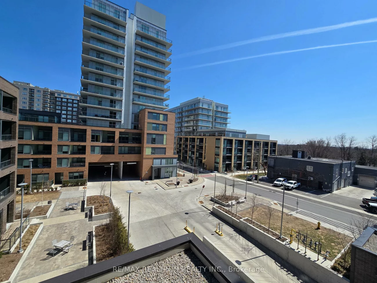 185, Deerfield, Central Newmarket, Newmarket